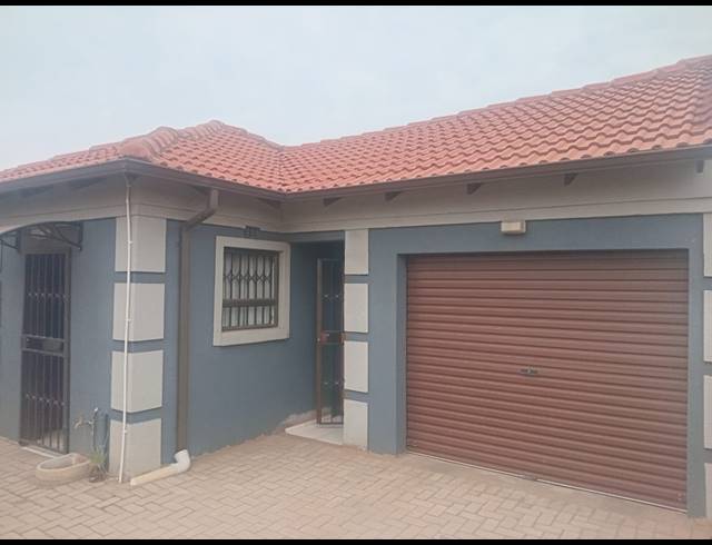 3 BEDROOM HOUSE FOR SALE IN VANDERBIJLPARK CE 3